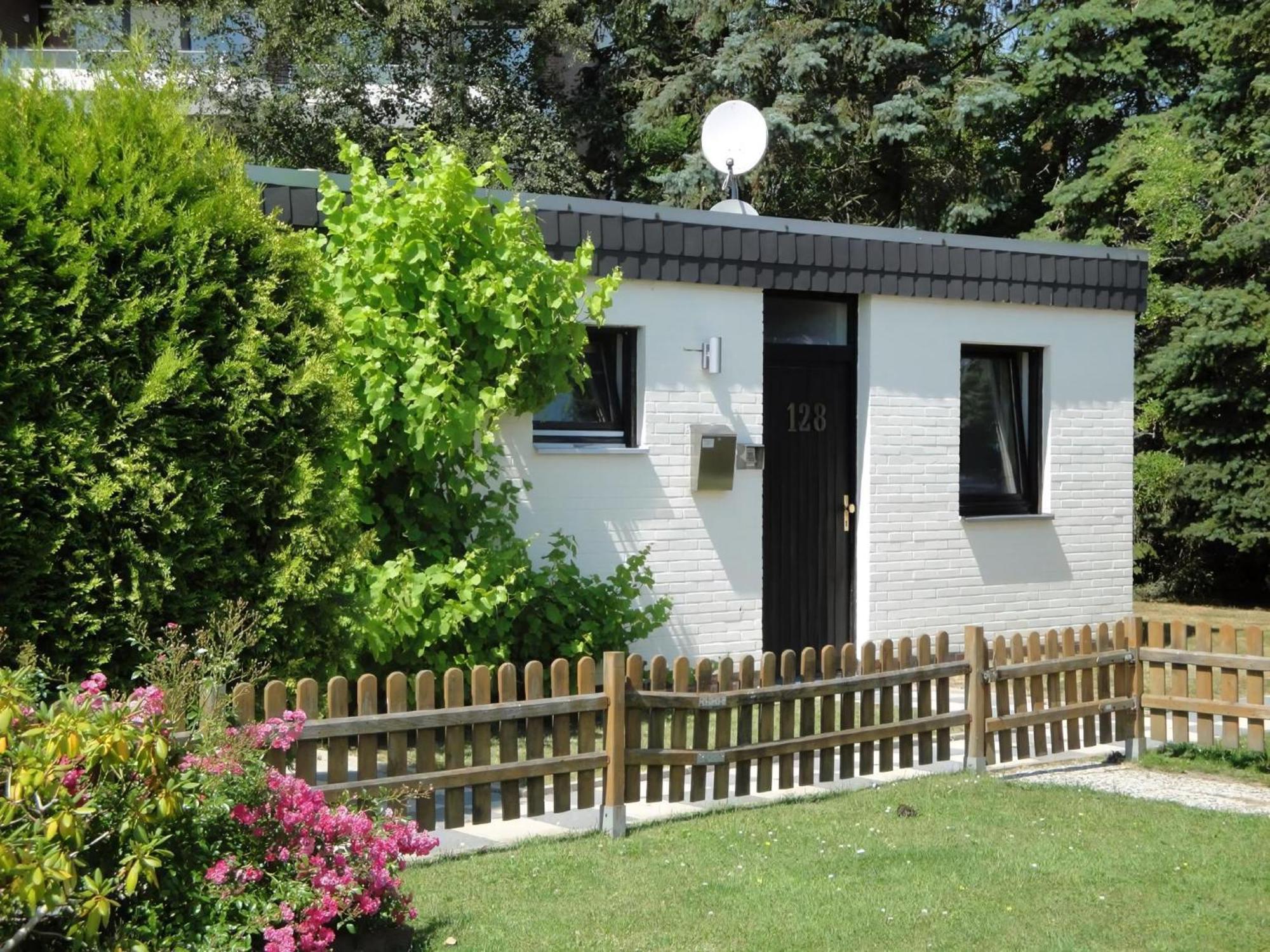 Schoenes Ferienhaus In Tossens Mit Schoenem Garten Butjadingen Kültér fotó